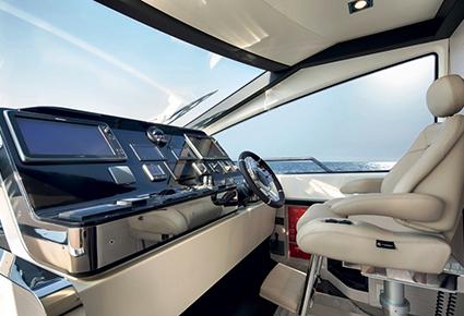 Azimut 80: يخت مترف للأثرياء والمشاهير